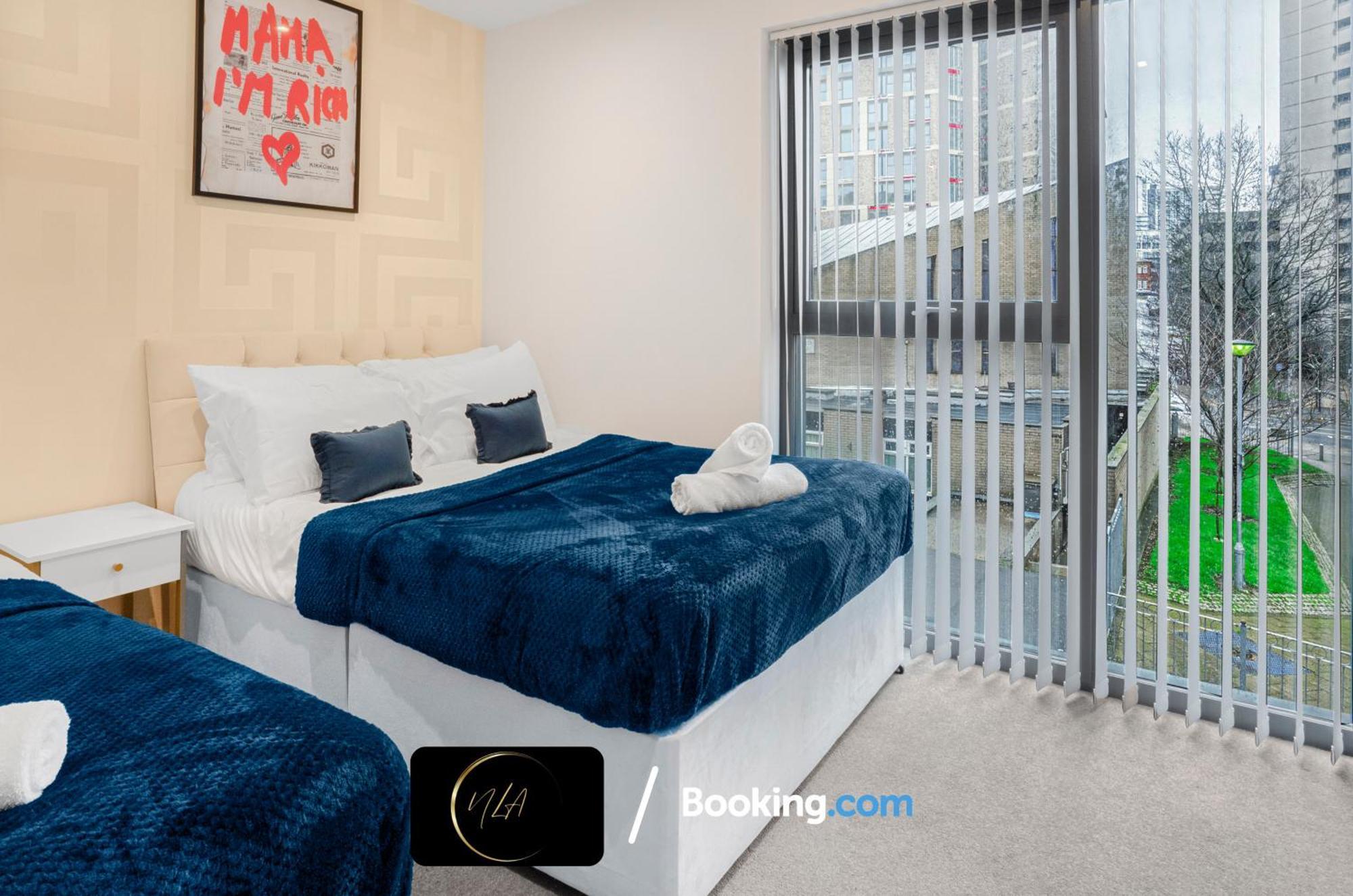 Apartment Centre With Free Parking, 2 Bathrooms, Netflix And Wifi - Suitable For Contractors And Families - By Noor Luxury